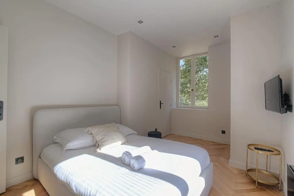 Joli Appartement T2, Bien Equipe, Saint-Didier 0*, Saint-Didier-au-Mont-d'Or France