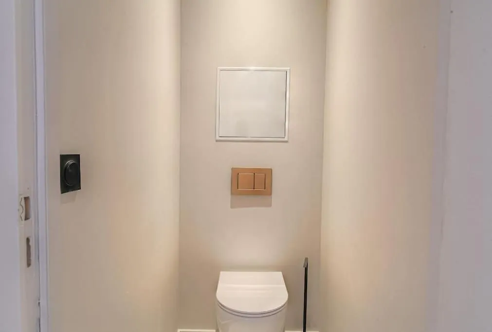 Joli Appartement T2, Bien Equipe, Saint-Didier Apartment