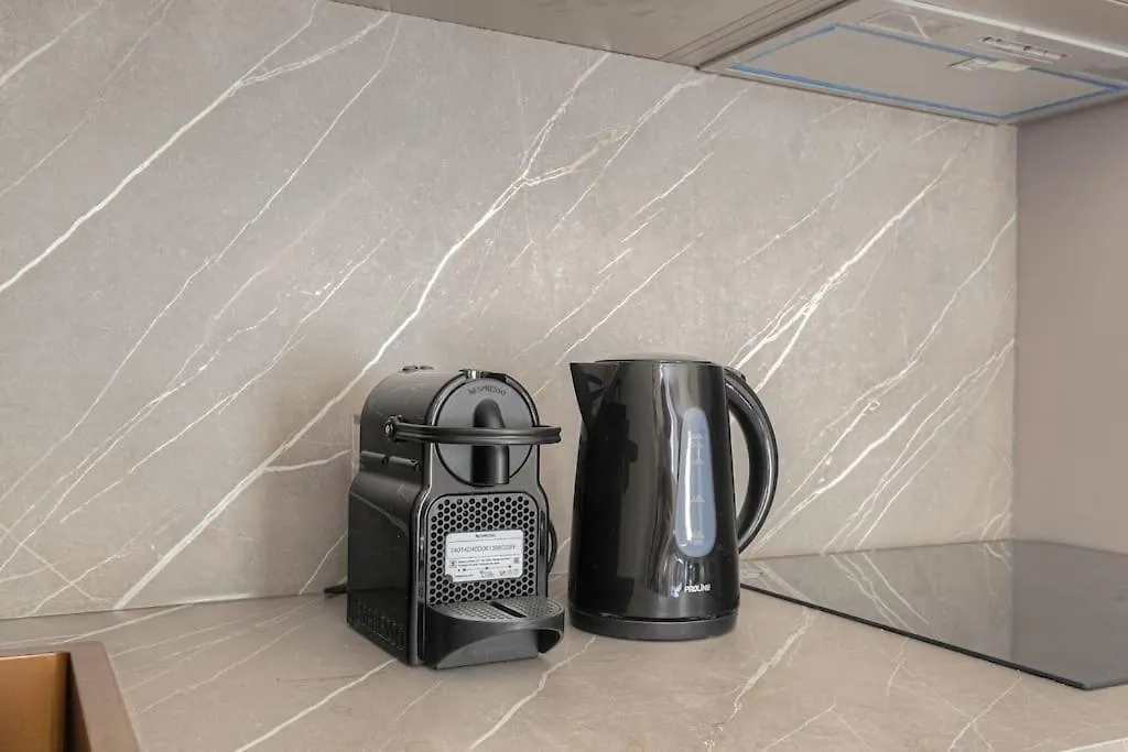 Joli Appartement T2, Bien Equipe, Saint-Didier Apartment